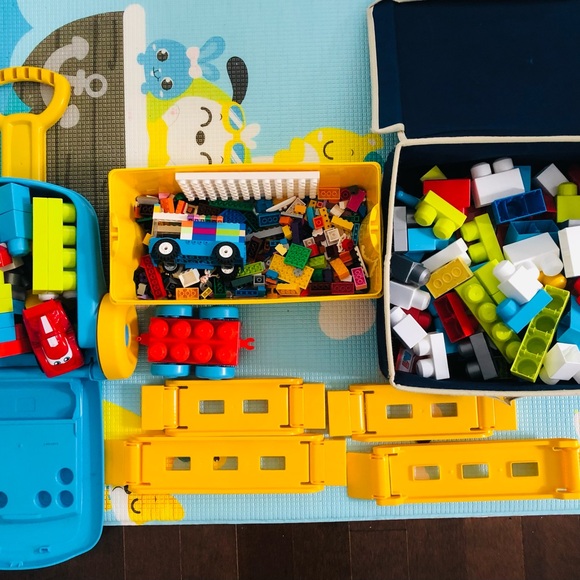 MEGA BLOKS and LEGO building toys - Picture 2 of 3